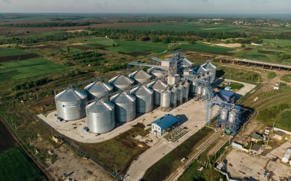 Ukraine plans to attract foreign investors to construct grain elevators on the borders with the EU